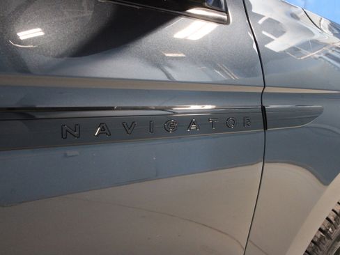 New 2025 Lincoln Navigator Reserve w/ Jet Appearance Package image 39