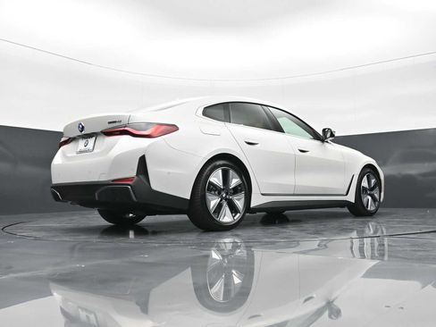 New 2026 BMW i4 eDrive40 w/ Premium Package RWD image 29