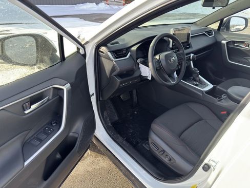 New 2025 Toyota RAV4 SE image 9