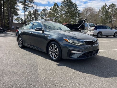 Used 2020 Kia Optima Premium image 4