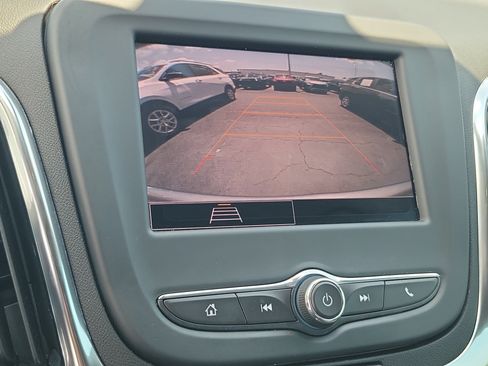Used 2024 Chevrolet Equinox LS w/ LS Convenience Package FWD image 27