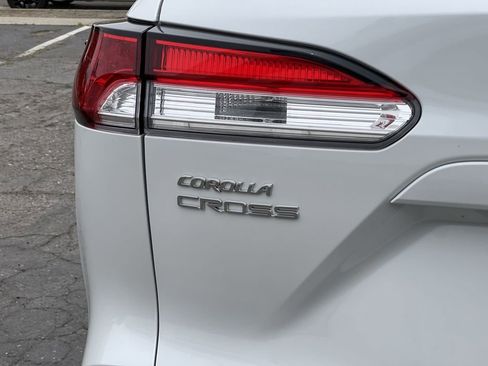 Used 2024 Toyota Corolla Cross L image 30