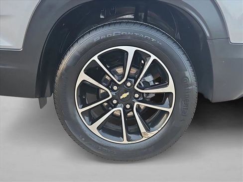 Used 2025 Chevrolet TrailBlazer LT image 23