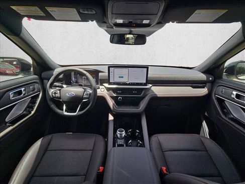 New 2026 Ford Explorer Platinum RWD image 14