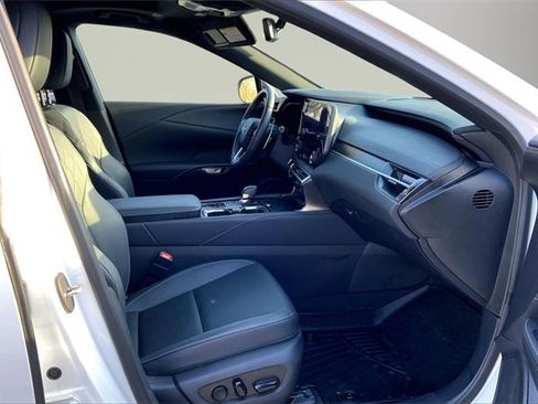 Used 2024 Lexus RX 350 AWD image 7