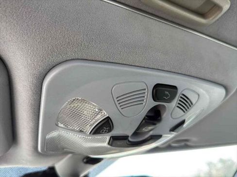 Used 2003 Mercedes-Benz C 230 Sedan image 11