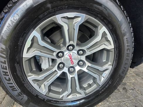 Used 2025 GMC Sierra 1500 SLT AWD/4WD image 7
