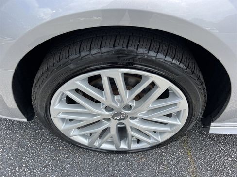 Used 2018 Audi A3 e-tron Premium Plus w/ Premium Plus Package image 7