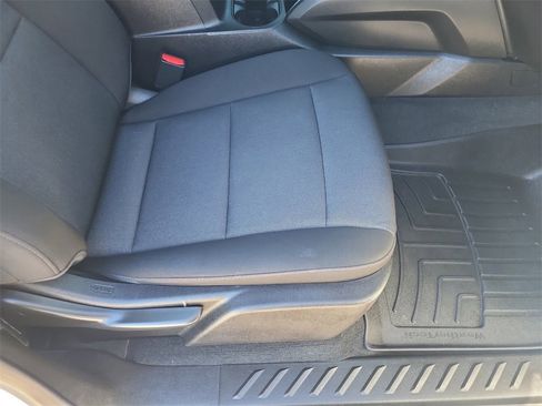 Certified 2024 Chevrolet Colorado Trail Boss w/ Technology Package image 15