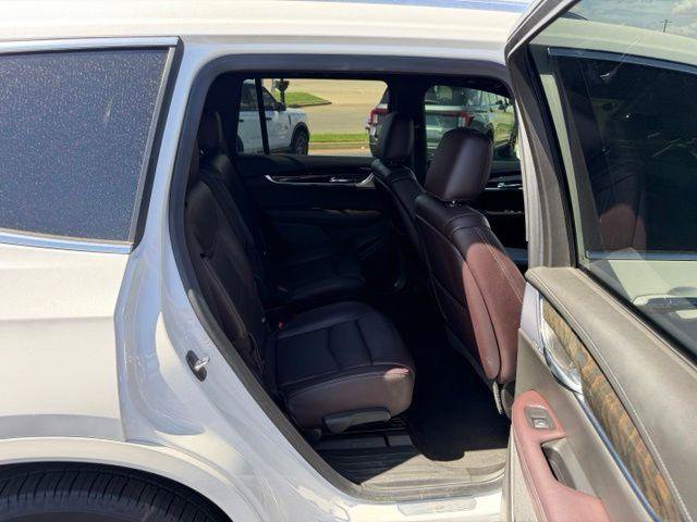 Used 2020 Cadillac XT6 Premium Luxury FWD image 17