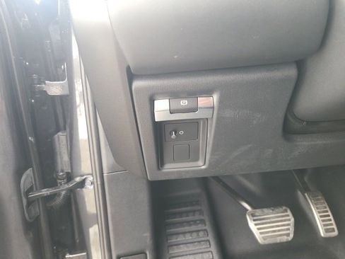 Used 2023 Land Rover Defender 110 Carpathian Edition image 26