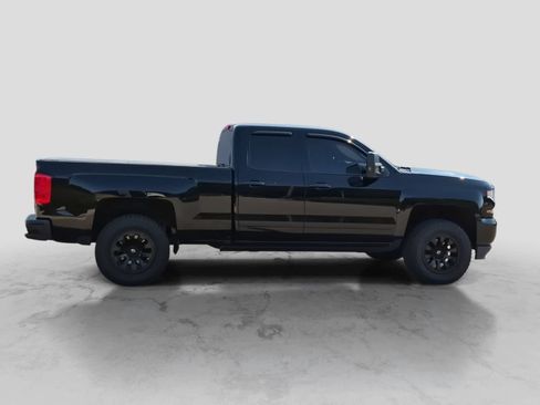 Used 2017 Chevrolet Silverado 1500 LT w/ All Star Edition AWD/4WD image 9