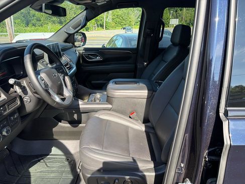 Used 2024 Chevrolet Suburban Z71 w/ Z71 Off-Road Package AWD/4WD image 14
