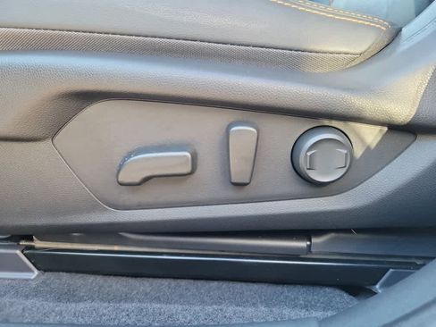 Certified 2025 Subaru Crosstrek 2.5i Limited w/ Crosstrek Mirror Package image 25