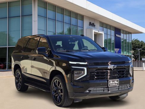 Used 2025 Chevrolet Tahoe RST w/ Comfort Package image 2