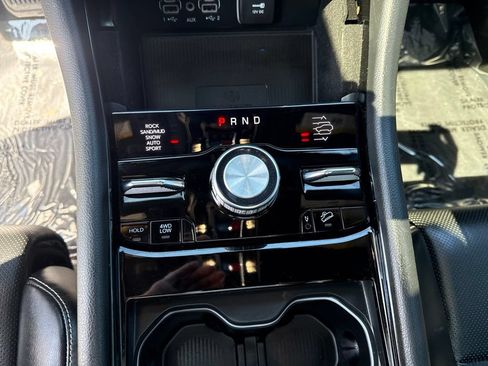 Certified 2021 Jeep Grand Cherokee L Overland w/ Luxury Tech Group IV AWD/4WD image 15