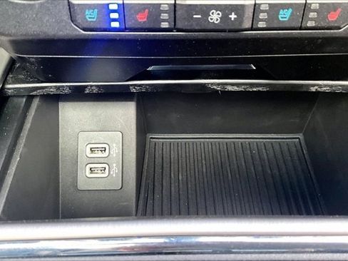 Used 2018 Ford F250 Platinum w/ Platinum Ultimate Package AWD/4WD image 16