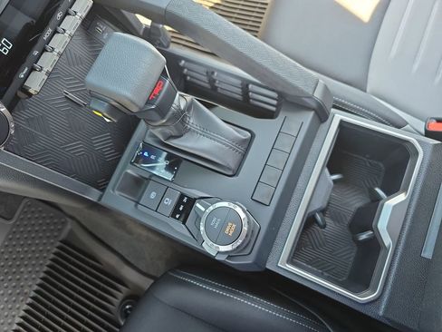 Used 2025 Toyota Tacoma TRD Sport AWD/4WD image 25