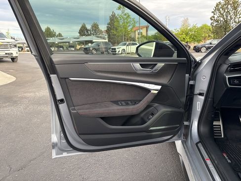 Used 2024 Audi RS 6 performance image 9