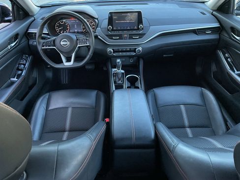 Certified 2025 Nissan Altima 2.5 SR image 19