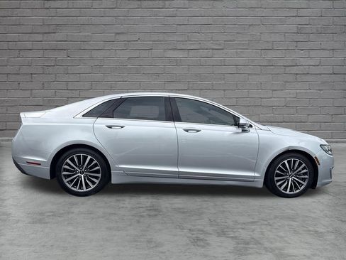 Used 2017 Lincoln MKZ Select FWD image 8