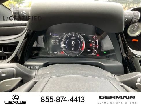 Used 2024 Lexus ES 350 w/ Premium Package FWD image 17