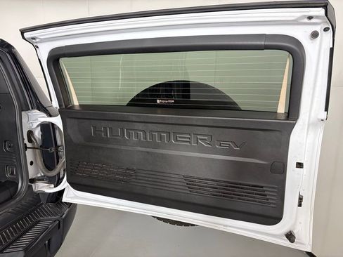 Used 2025 GMC Hummer EV 3X image 39