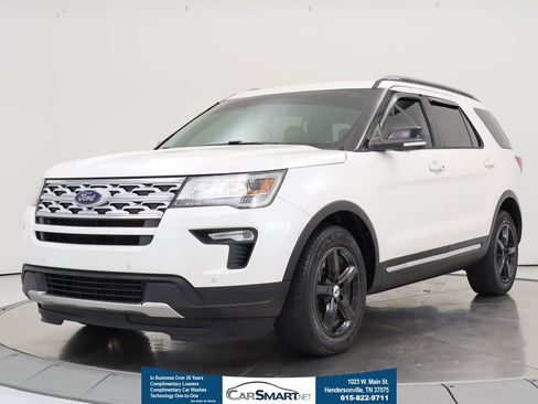 Used 2018 Ford Explorer XLT w/ Equipment Group 202A FWD image 1
