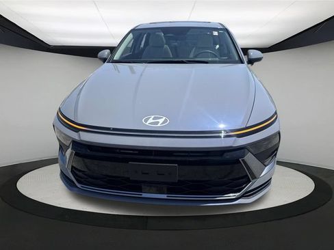 Certified 2025 Hyundai Sonata SE FWD image 9