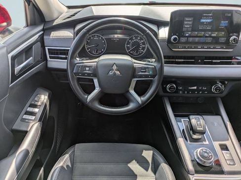 Used 2024 Mitsubishi Outlander SE FWD image 17