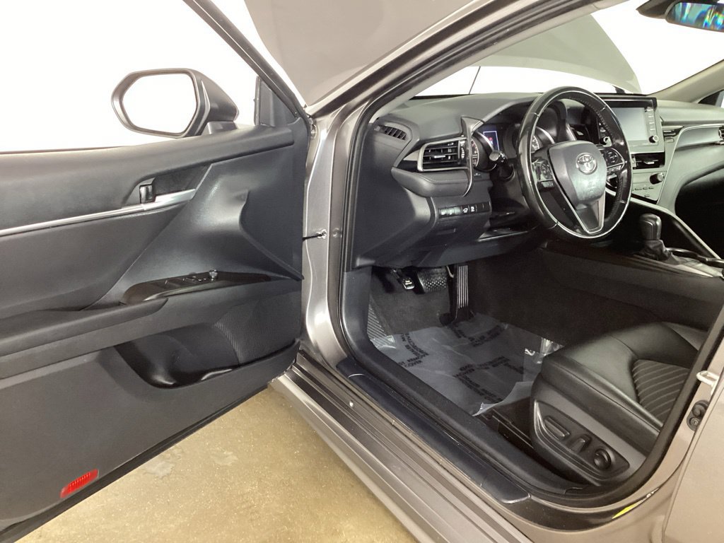 Used 2024 Toyota Camry SE FWD image 9