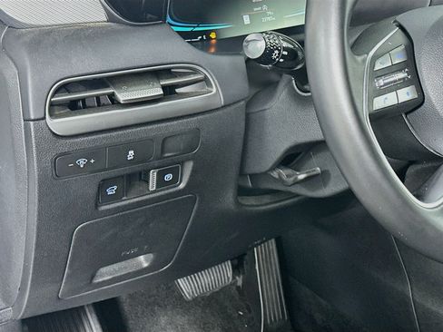 Used 2025 Hyundai Palisade SEL FWD image 17
