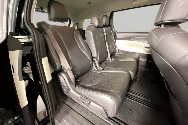 Used 2022 Kia Carnival LX FWD image 23
