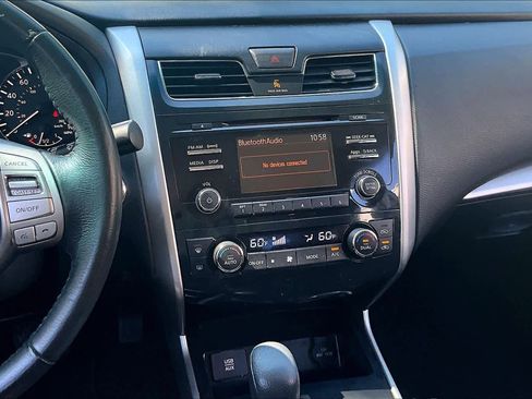 Used 2015 Nissan Altima 2.5 SV FWD image 7