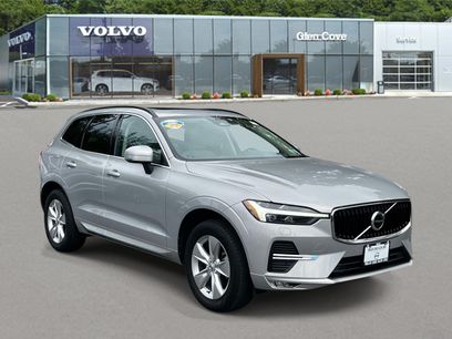 Used 2022 Volvo XC60 B5 Momentum w/ Climate Package