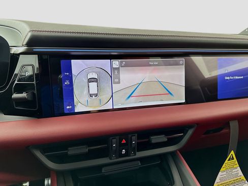 New 2026 Porsche Macan 4S Electric AWD/4WD image 17