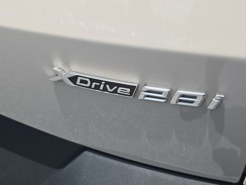 Used 2026 BMW X2 xDrive28i AWD/4WD image 5