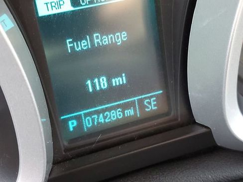 Used 2013 Chevrolet Equinox LS FWD image 12