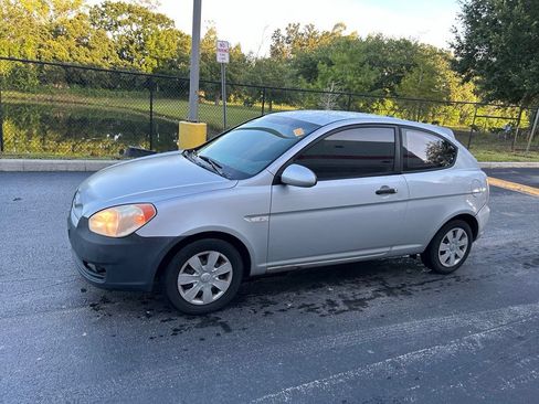 Used 2007 Hyundai Accent GS FWD image 2