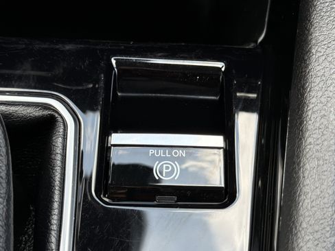 Used 2022 Jeep Compass Trailhawk w/ Sun and Sound Group AWD/4WD image 8