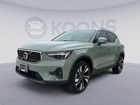 Certified 2025 Volvo XC40 B5 Ultra w/ Protection Package Premier AWD/4WD image 1