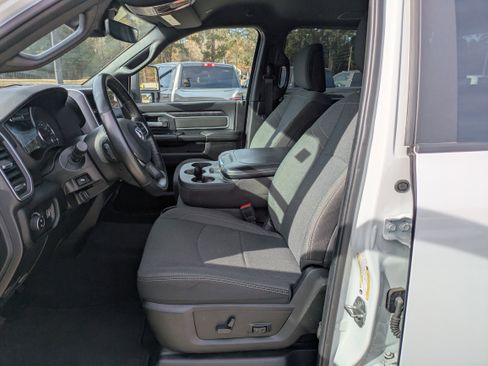 Used 2024 RAM 2500 Big Horn w/ Night Edition image 8