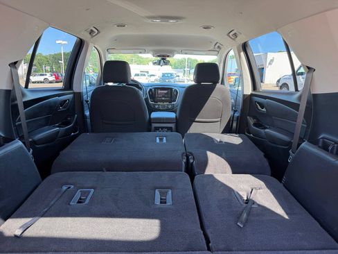 Used 2020 Chevrolet Traverse LS AWD/4WD image 31