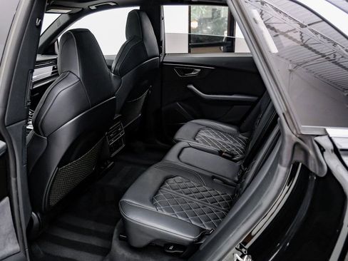 Used 2023 Audi SQ8 Prestige image 24