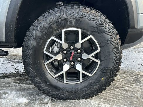 New 2026 GMC Canyon AT4X image 9