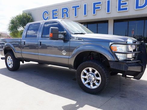 Used 2015 Ford F250 Lariat w/ Lariat Interior Package image 1