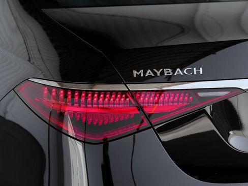Used 2026 Mercedes-Benz Maybach S 580 4MATIC image 12