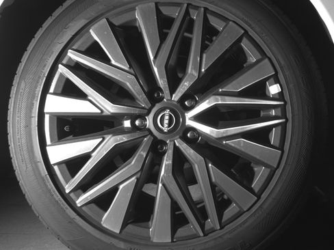 Used 2025 Nissan Altima 2.5 SV FWD image 15