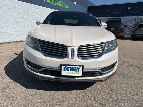 Used 2016 Lincoln MKX Reserve w/ Climate Package AWD/4WD image 8