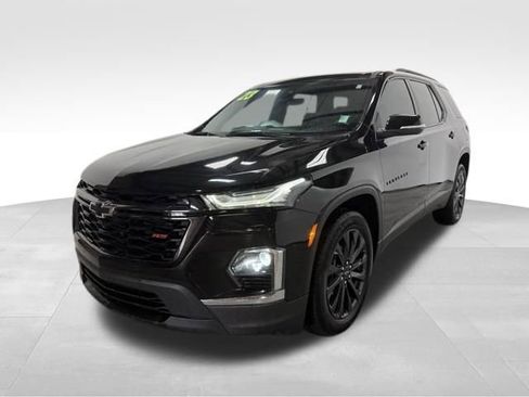 Used 2023 Chevrolet Traverse RS AWD/4WD image 2